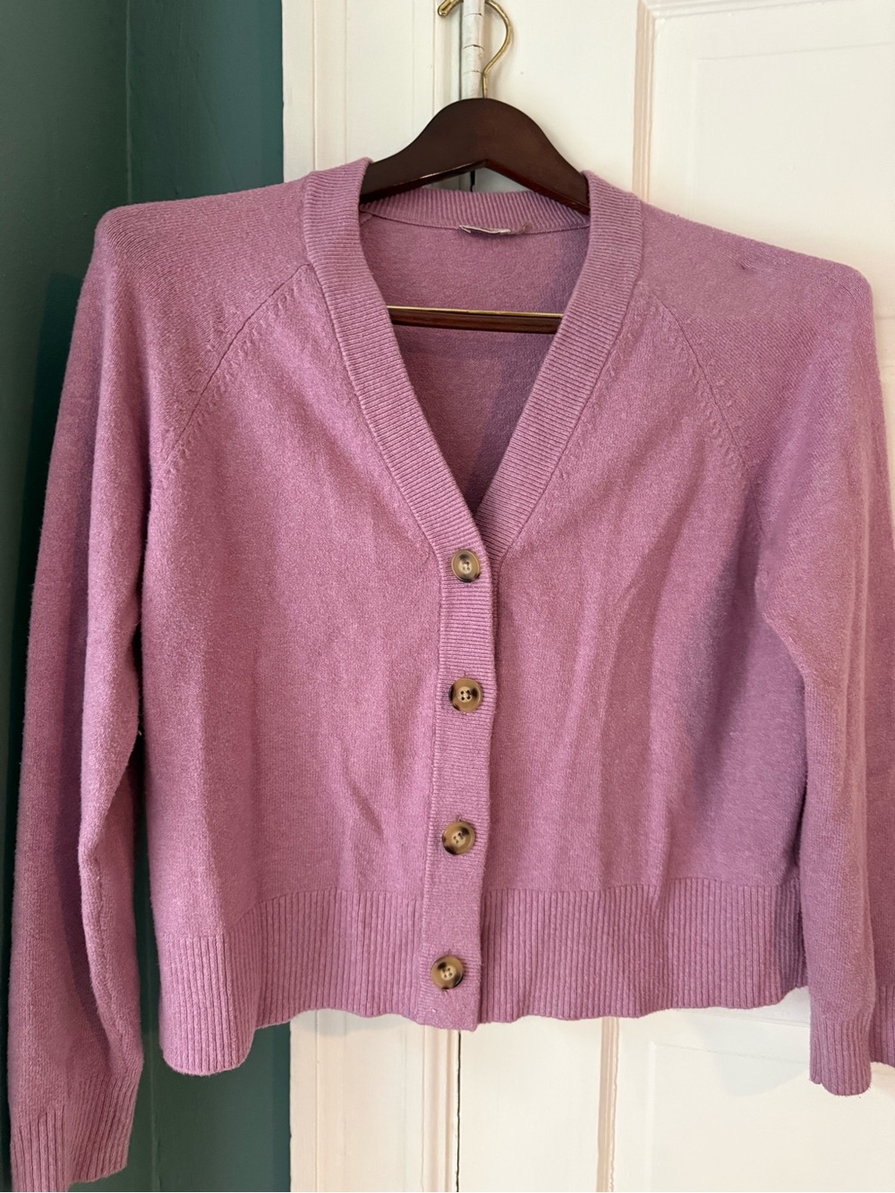 Faherty Cashmere Women's V-Neck Button Front Sweater Cardigan - lilac size xs